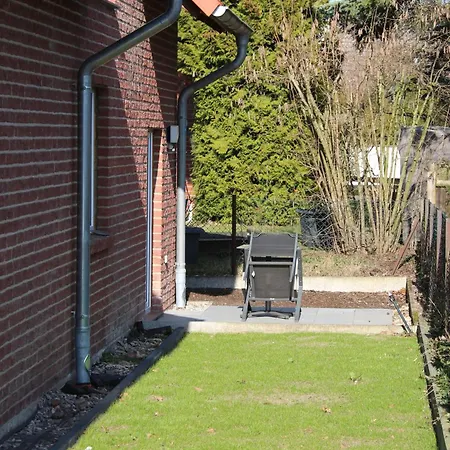 Moderne 1-zimmer Mit Terasse, Küche, Bad Mit Dusche, Tv&wifi Apartment *