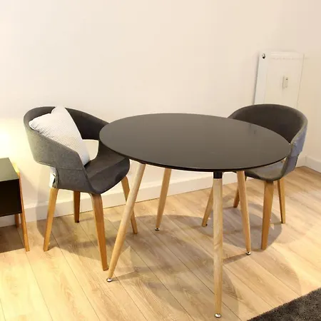 Apartmán Moderne 1-zimmer Mit Terasse, Kueche, Bad Mit Dusche, Tv & Wifi *