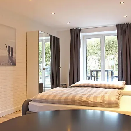 Moderne 1-zimmer Mit Terasse, Küche, Bad Mit Dusche, Tv&wifi * Burgwedel (Lower-Saxony)